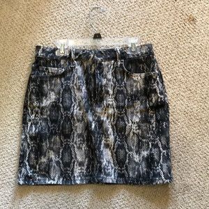 ZARA snakeskin skirt sz. s